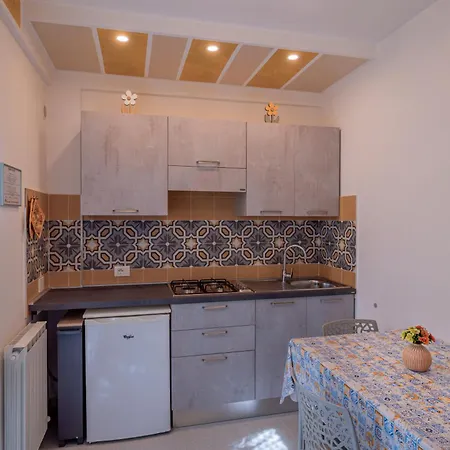 Ranieri Apartahotel