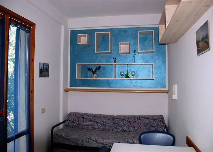 Ranieri Aparthotel 4*